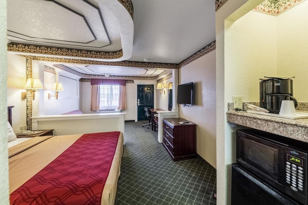 Three Rivers Executive Inn & Suites By Oyo Eksteriør billede