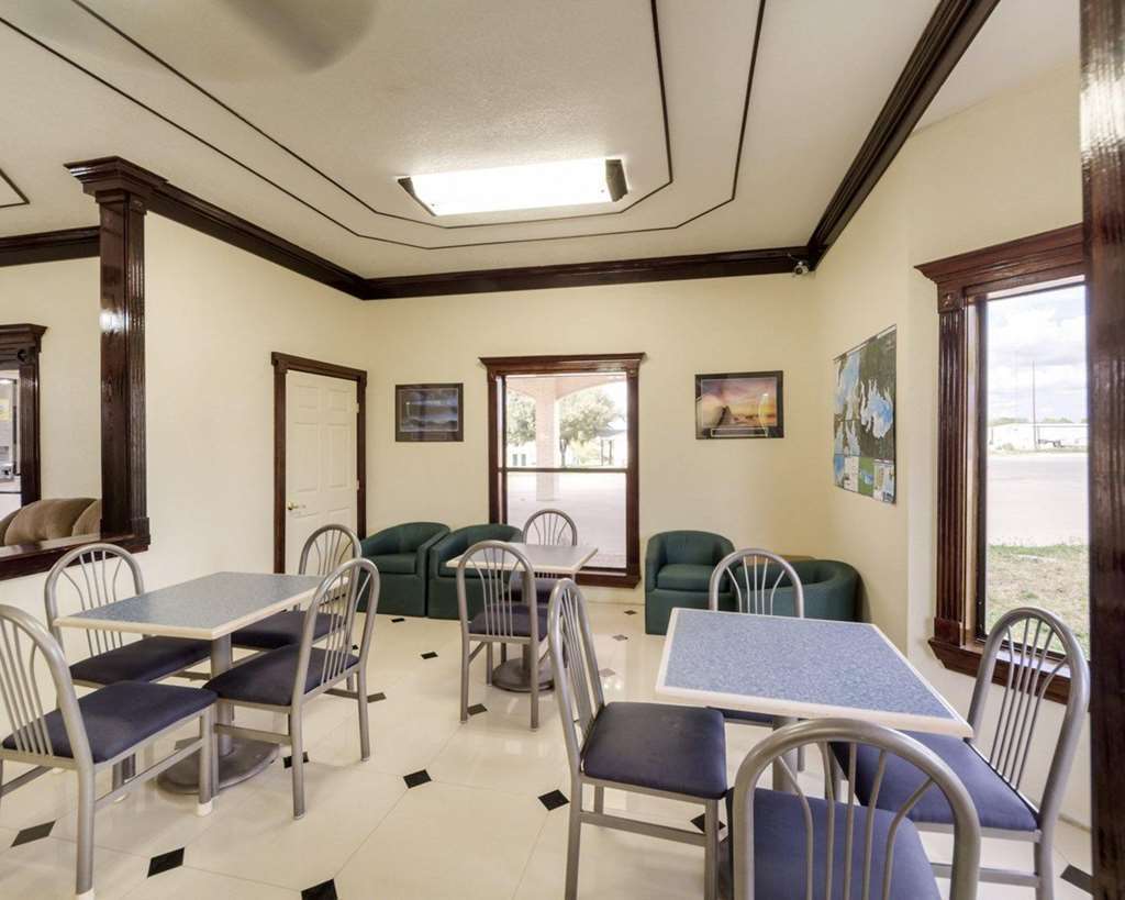 Three Rivers Executive Inn & Suites By Oyo Restaurant billede
