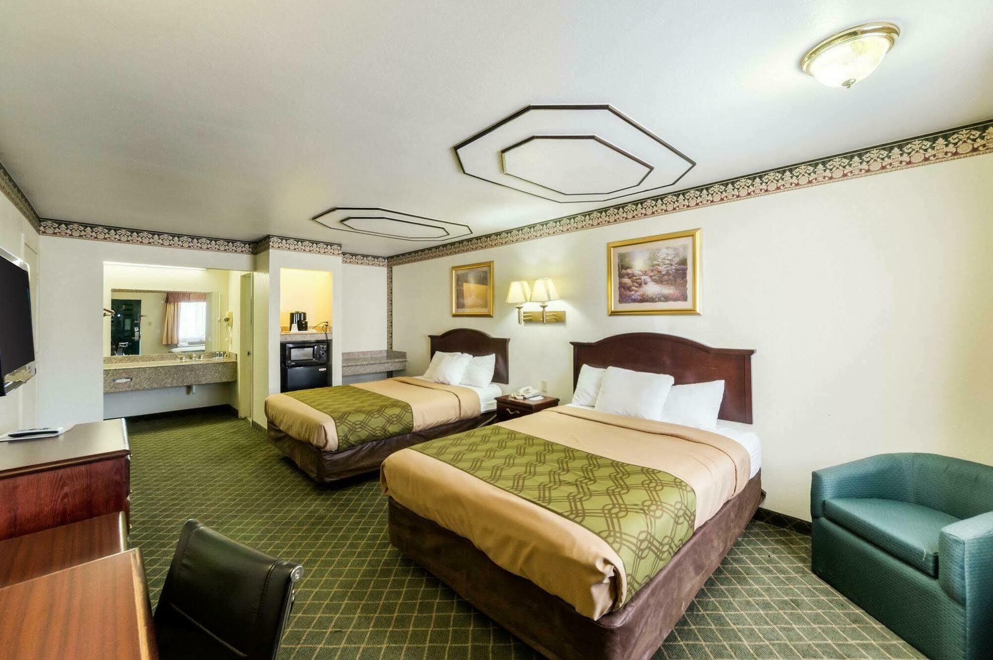 Three Rivers Executive Inn & Suites By Oyo Eksteriør billede